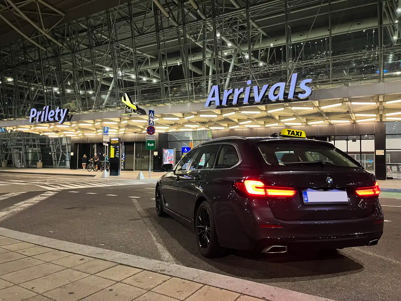 spoľahlivé taxi bratislava aj pri meškaní letu